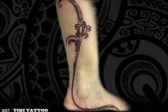 Tatouage_cheville_mollet_tortue_femme