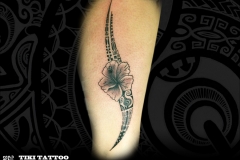 Tatouage_molet_fleur