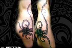 Tattoo_hanche_flanc_fleur_femme