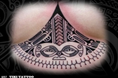Tattoo_sous_poitrine