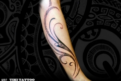 tatouage_molet_arabesque_marquisien