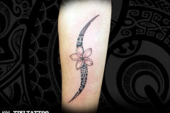 tatouage_tiki_tattoo_avant_bras_fleur