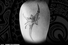 tattoo_cuisse_fleur