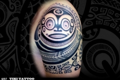 Tatouage_epaule_homme_tiki
