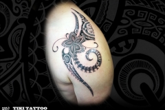 Tatouage_homme_fleur