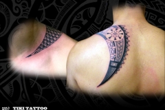 Tatouage_nuque_clavicule_homme